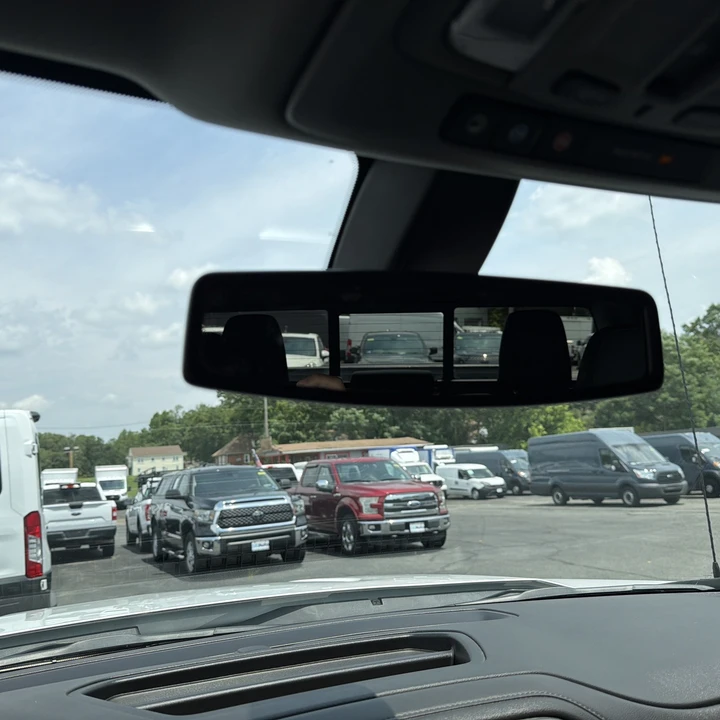 2020 Chevrolet Silverado 4th Gen - Image 28 of 30