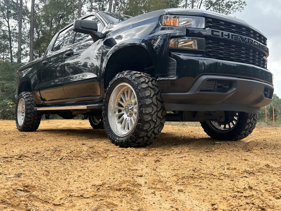 2020 Chevrolet Silverado 4th Gen - Image 3 of 14
