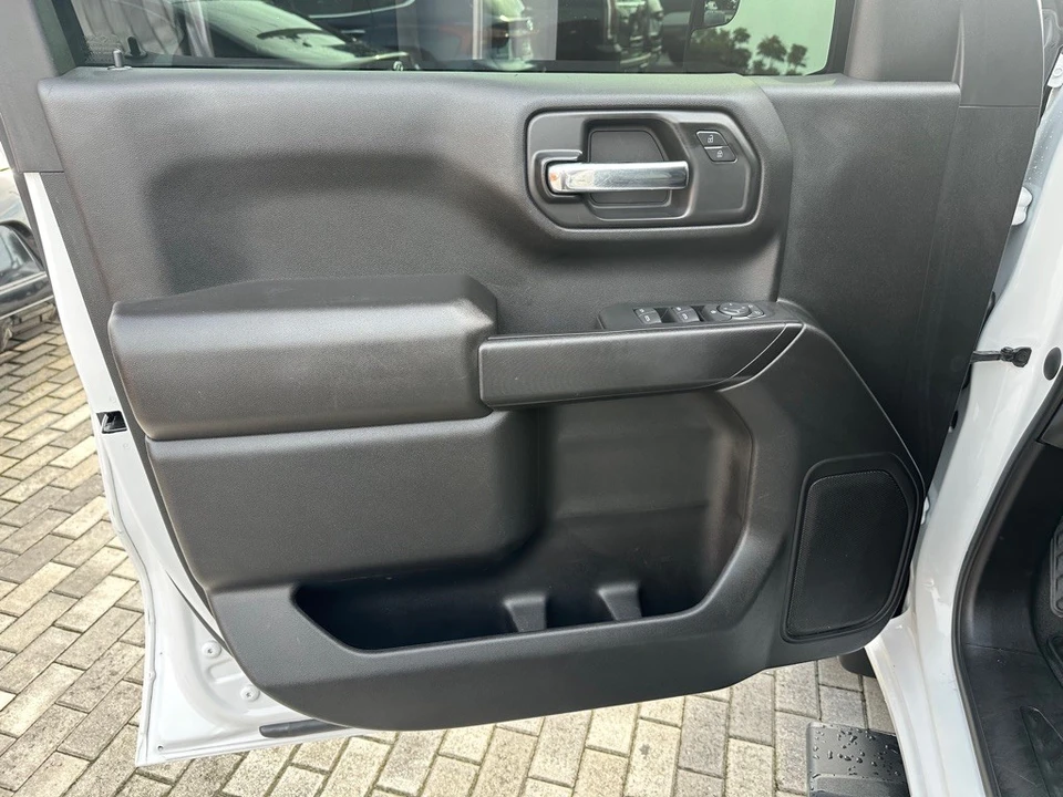 2020 Chevrolet Silverado 4th Gen - Image 10 of 21