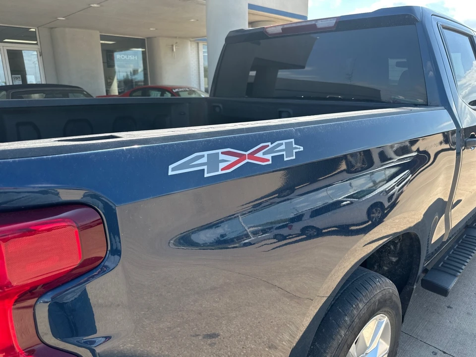 2020 Chevrolet Silverado 4th Gen - Image 2 of 12