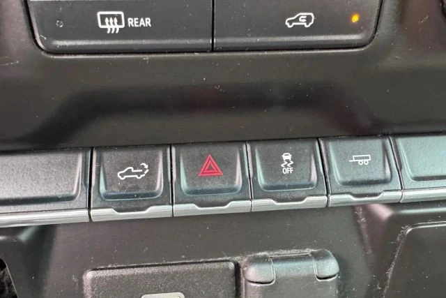 2020 Chevrolet Silverado 4th Gen - Image 14 of 16