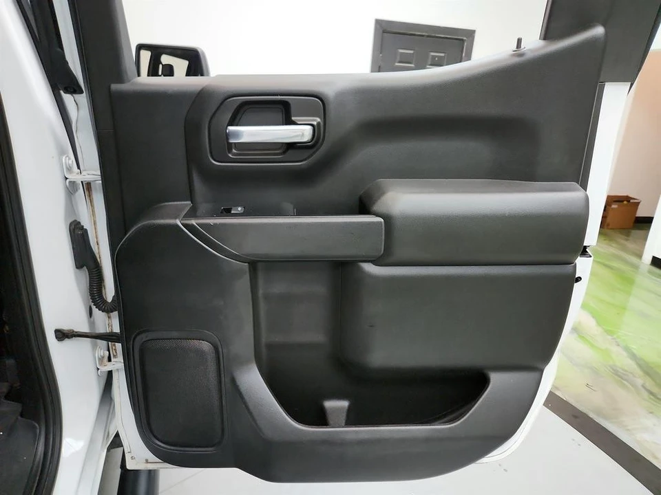 2020 Chevrolet Silverado 4th Gen - Image 27 of 31