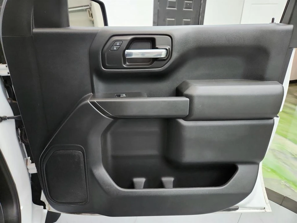 2020 Chevrolet Silverado 4th Gen - Image 25 of 31