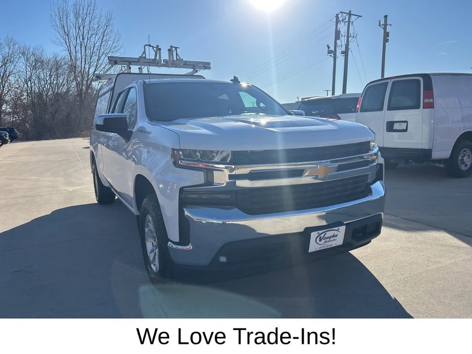 2020 Chevrolet Silverado 4th Gen - Image 3 of 12