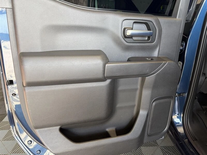 2020 Chevrolet Silverado 4th Gen - Image 15 of 21