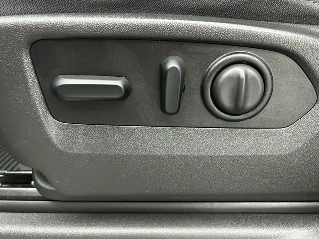 2020 Chevrolet Silverado 4th Gen - Image 8 of 12