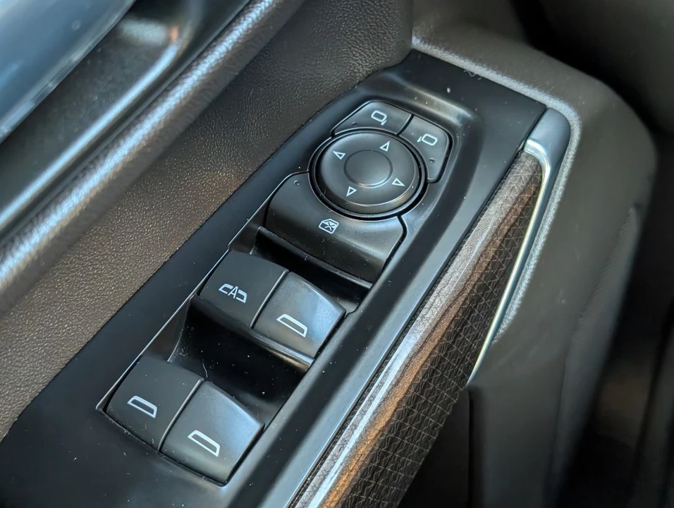 2020 Chevrolet Silverado 4th Gen - Image 11 of 21