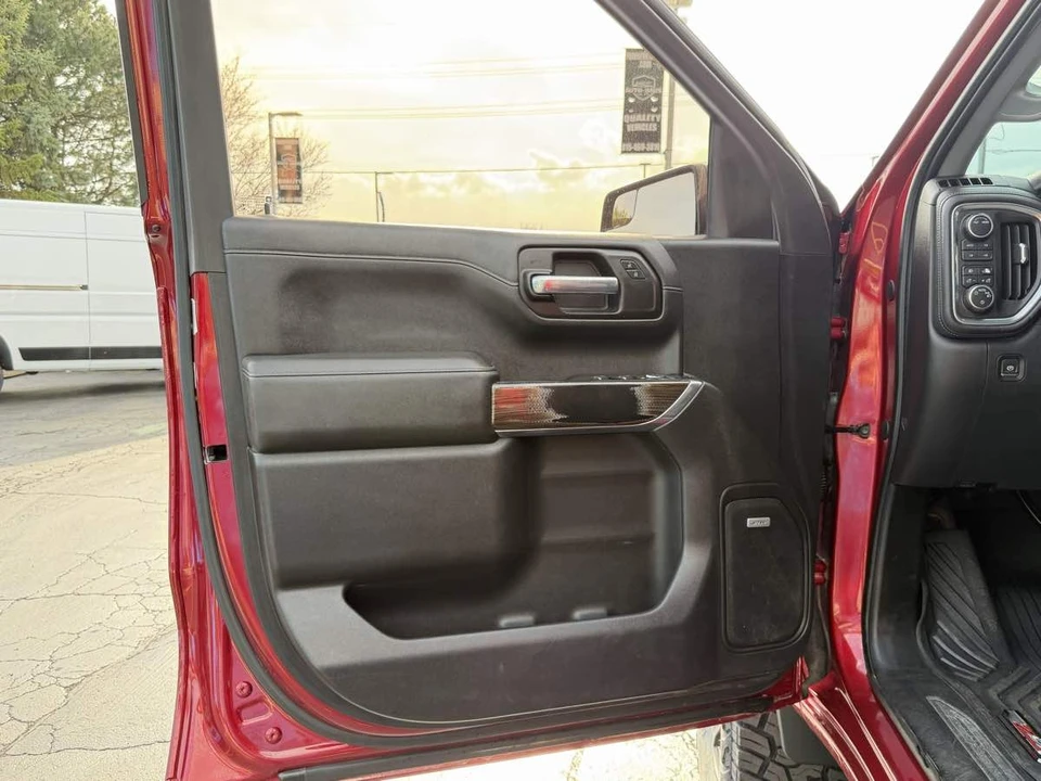 2020 Chevrolet Silverado 4th Gen - Image 24 of 31