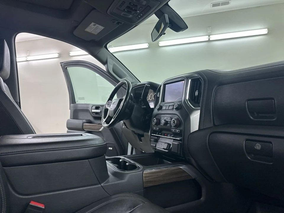 2020 Chevrolet Silverado 4th Gen - Image 17 of 21