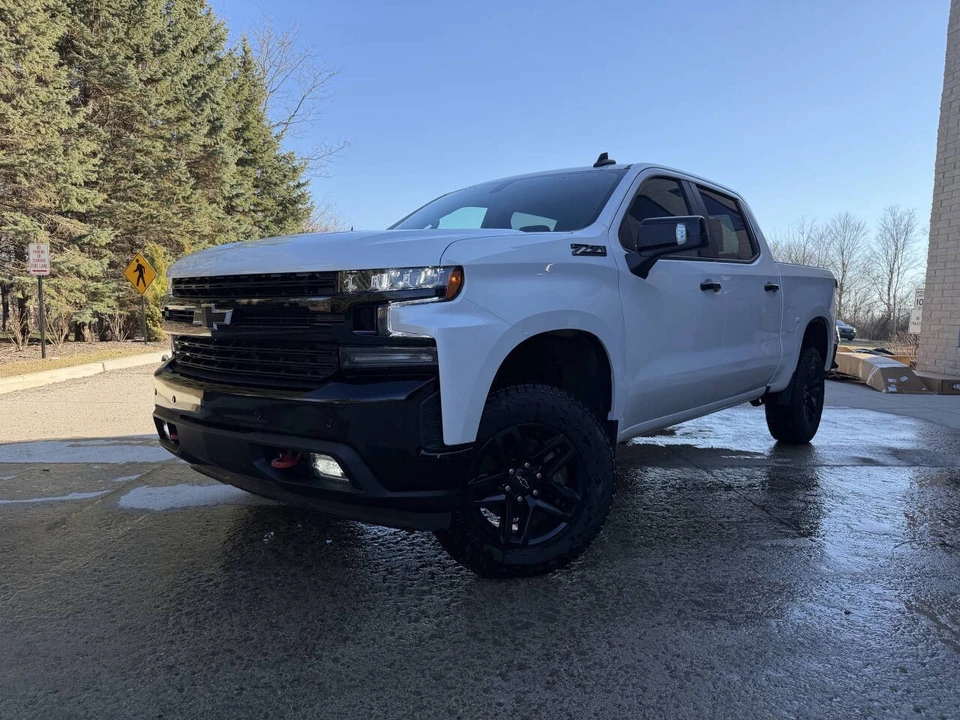 2020 Chevrolet Silverado 4th Gen - Image 2 of 21