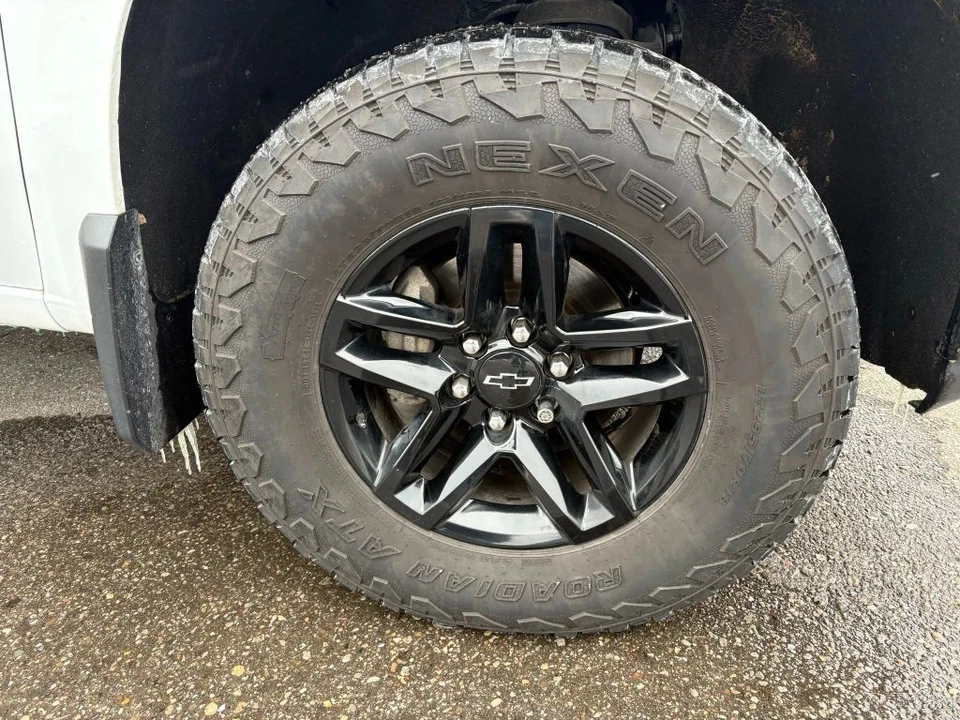 2020 Chevrolet Silverado 4th Gen - Image 9 of 12