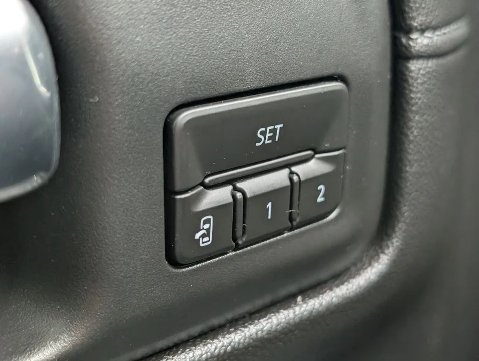 2020 Chevrolet Silverado 4th Gen - Image 13 of 21