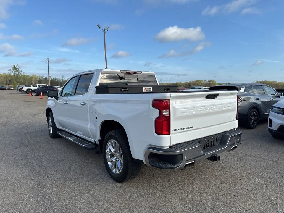 2020 Chevrolet Silverado 4th Gen - Image 2 of 8