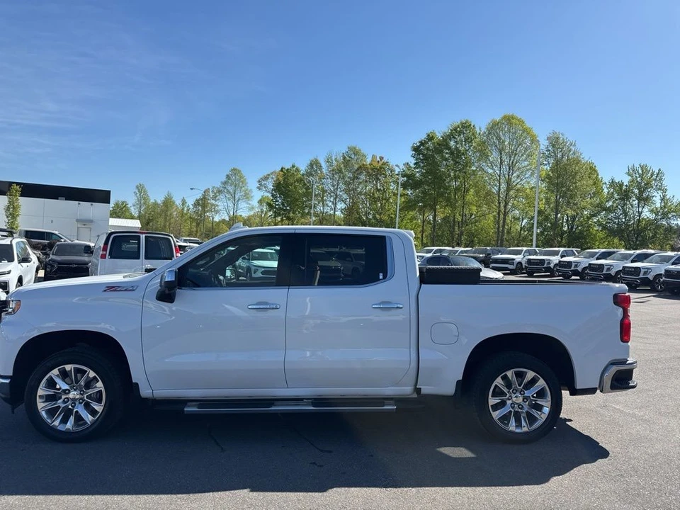 2020 Chevrolet Silverado 4th Gen - Image 2 of 21