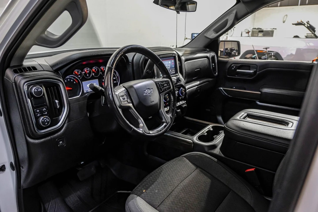 2020 Chevrolet Silverado 4th Gen - Image 3 of 21