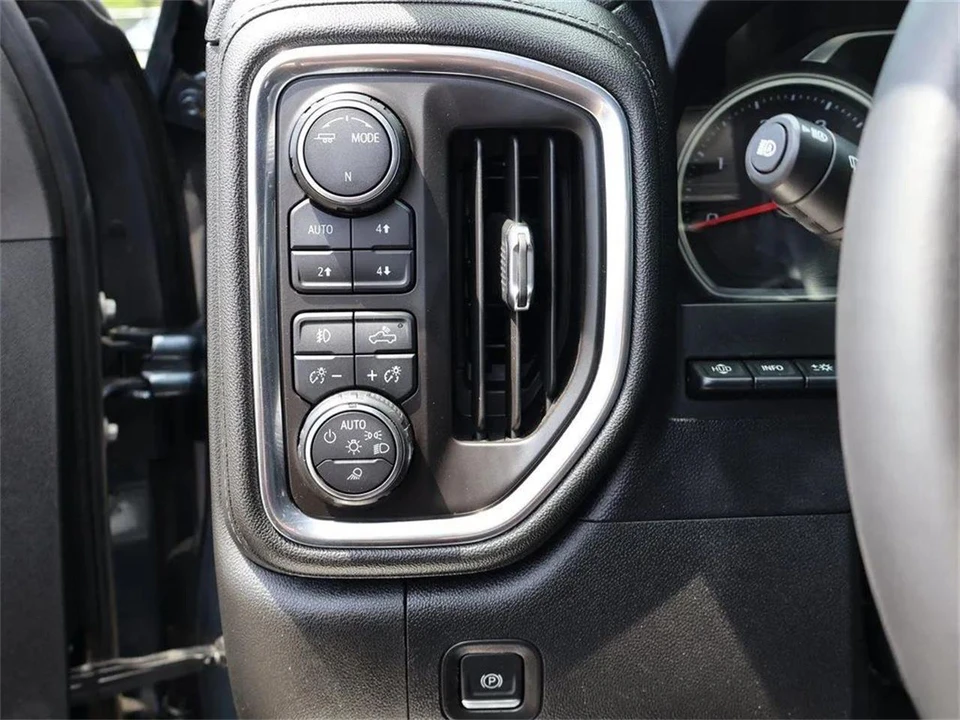 2020 Chevrolet Silverado 4th Gen - Image 13 of 31