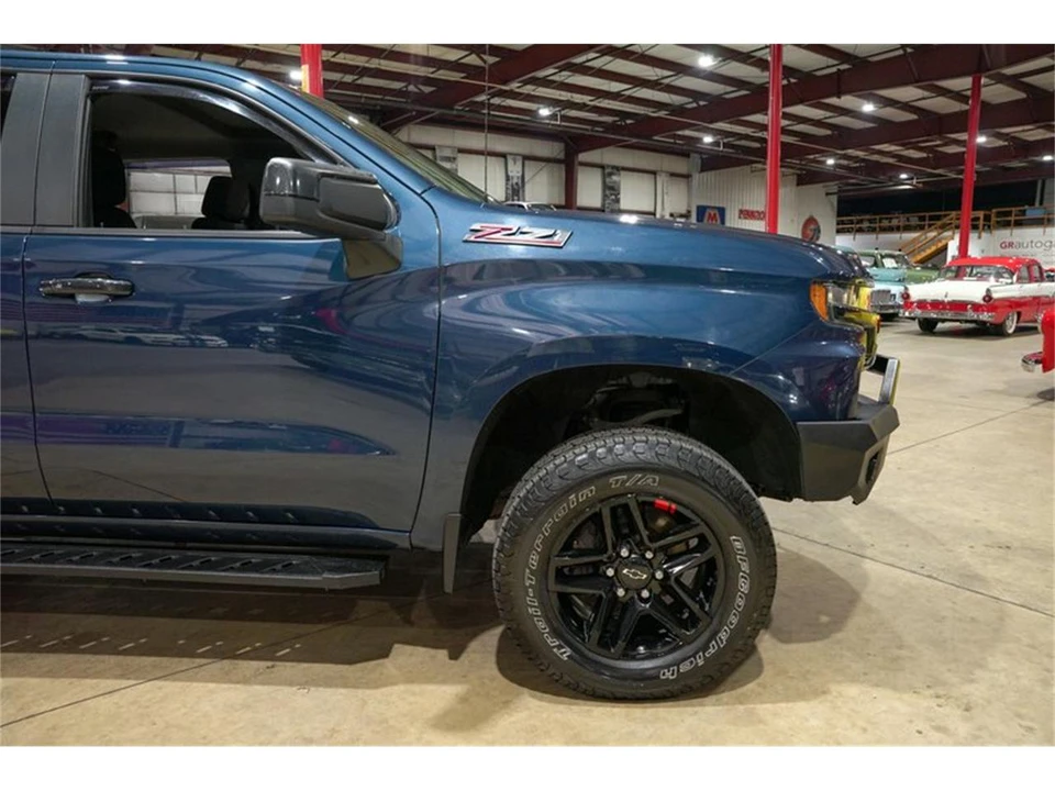 2020 Chevrolet Silverado 4th Gen - Image 11 of 31