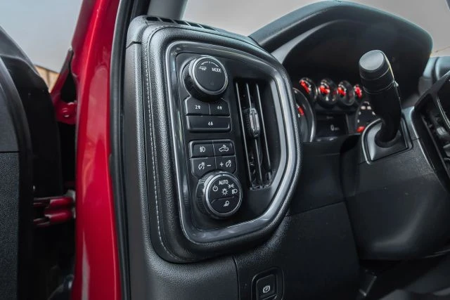 2020 Chevrolet Silverado 4th Gen - Image 20 of 21