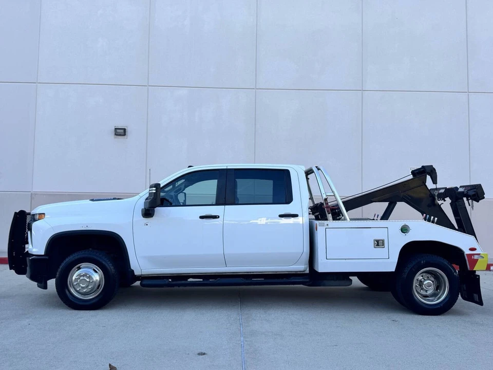 2020 Chevrolet Silverado 4th Gen - Image 2 of 21