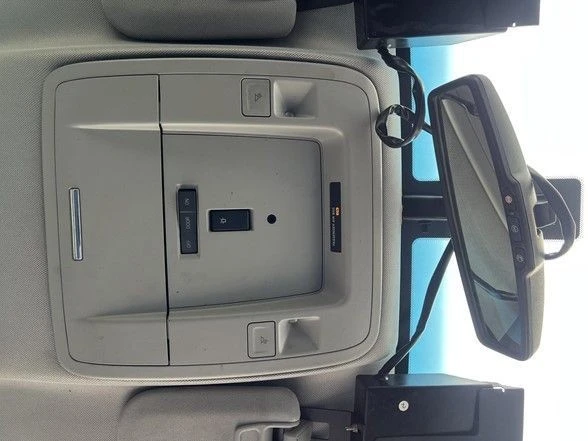 2020 Chevrolet - Image 21 of 31