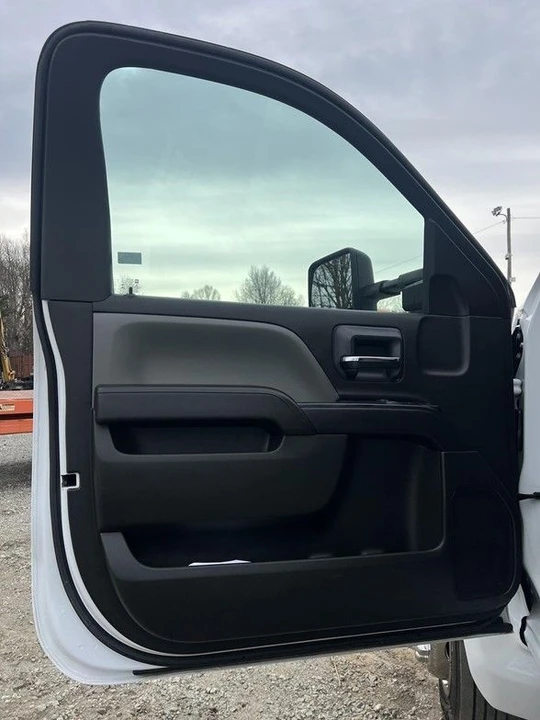 2020 Chevrolet - Image 8 of 31