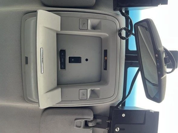 2020 Chevrolet - Image 22 of 31