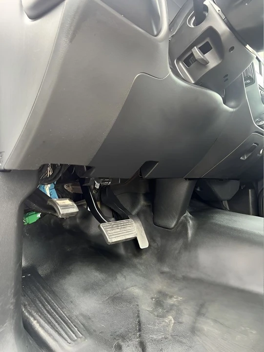 2020 Chevrolet - Image 10 of 31