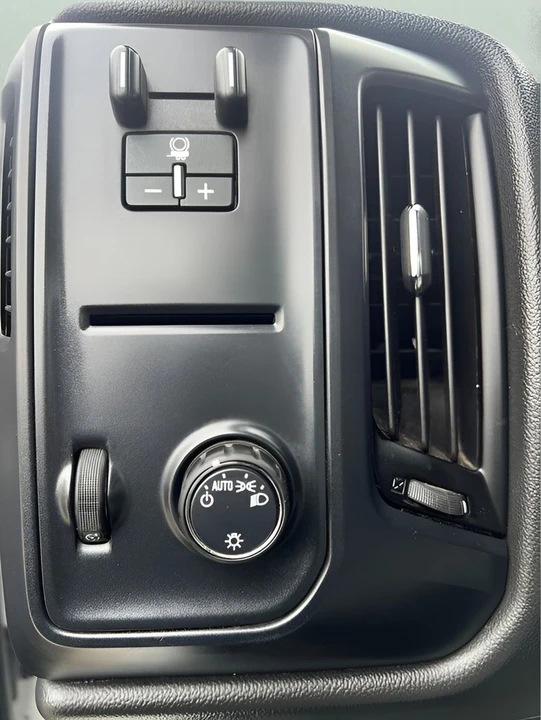 2020 Chevrolet Silverado Heavy Duty 4th Gen - Image 15 of 31