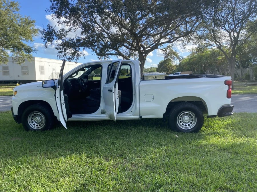 2020 Chevrolet Silverado 4th Gen - Image 2 of 15