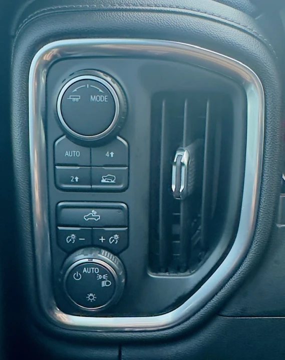 2020 Chevrolet Silverado 4th Gen - Image 16 of 18