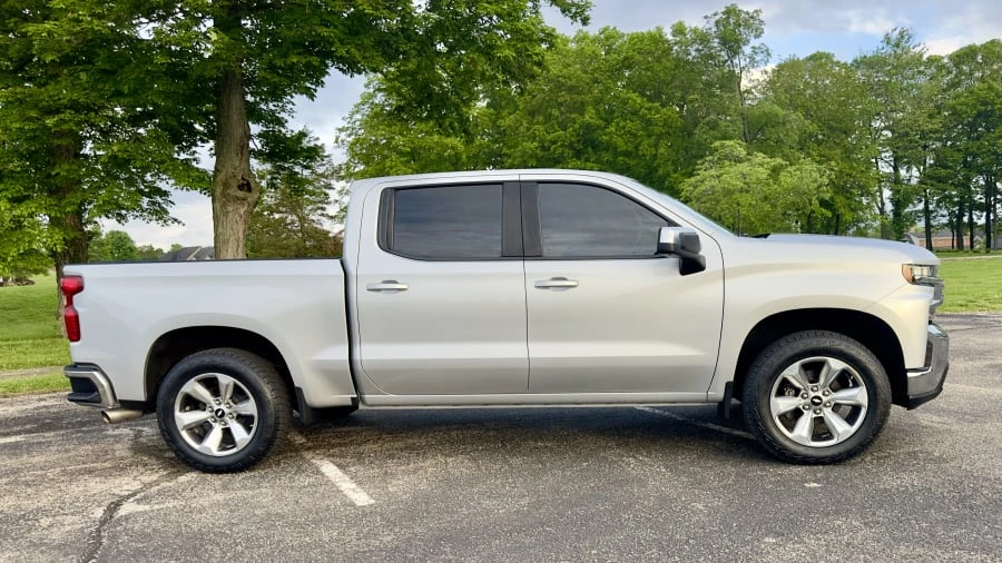 2020 Chevrolet Silverado 4th Gen - Image 2 of 18