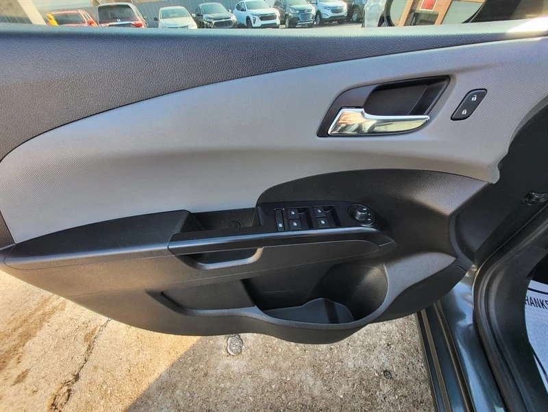 2020 Chevrolet Aveo/Sonic - Image 8 of 17