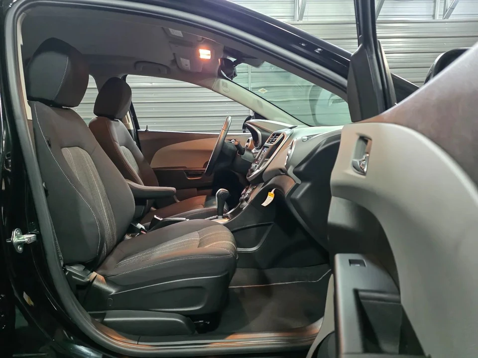 2020 Chevrolet Aveo/Sonic - Image 14 of 21