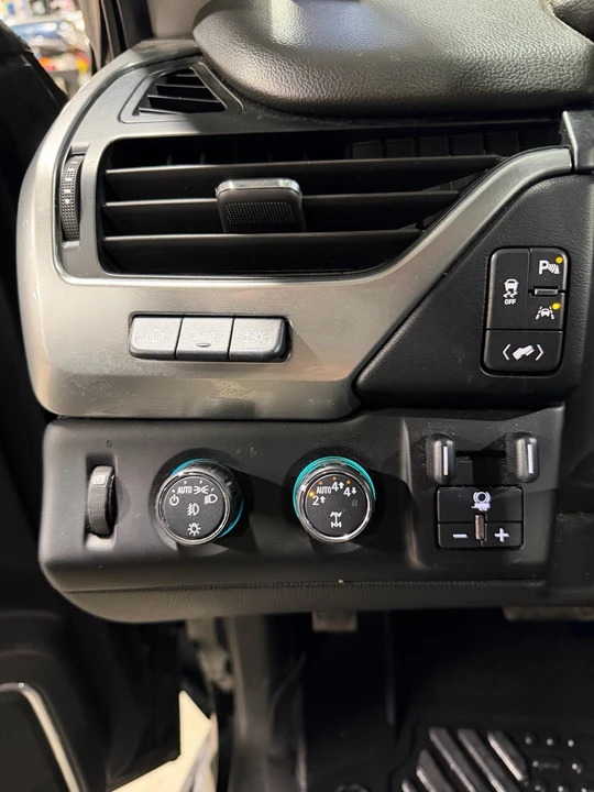 2020 Chevrolet Tahoe 4th Gen - Image 16 of 21