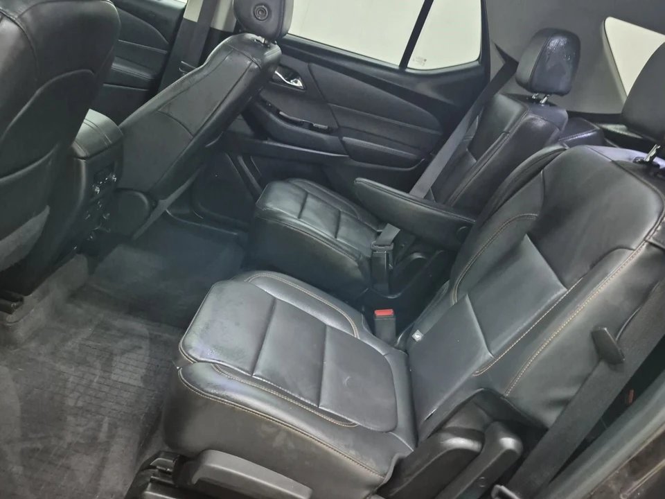 2020 Chevrolet Traverse - Image 13 of 16