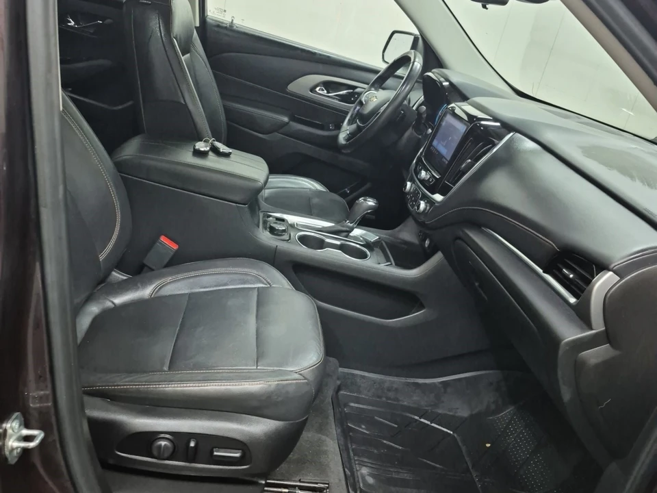 2020 Chevrolet Traverse - Image 12 of 16