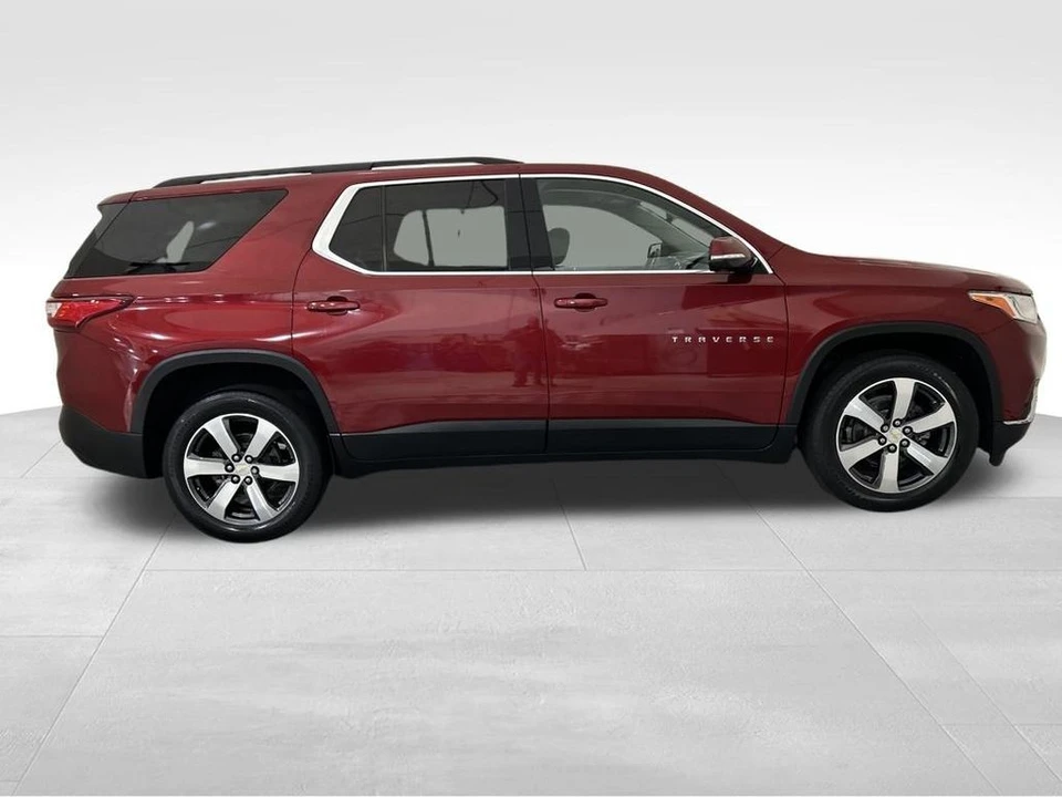 2020 Chevrolet Traverse - Image 6 of 12