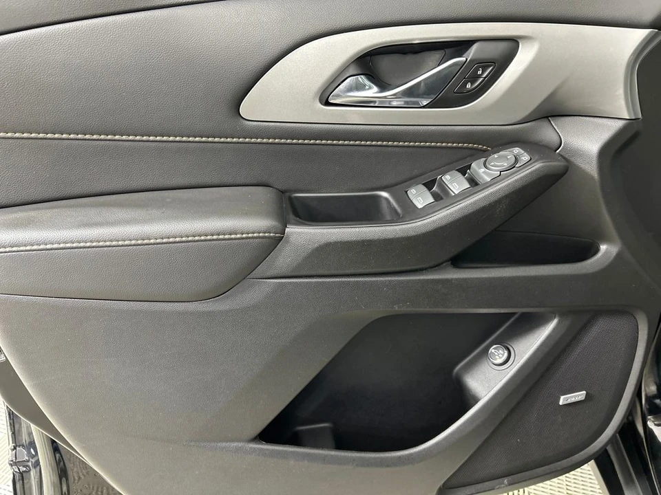 2020 Chevrolet Traverse - Image 10 of 12