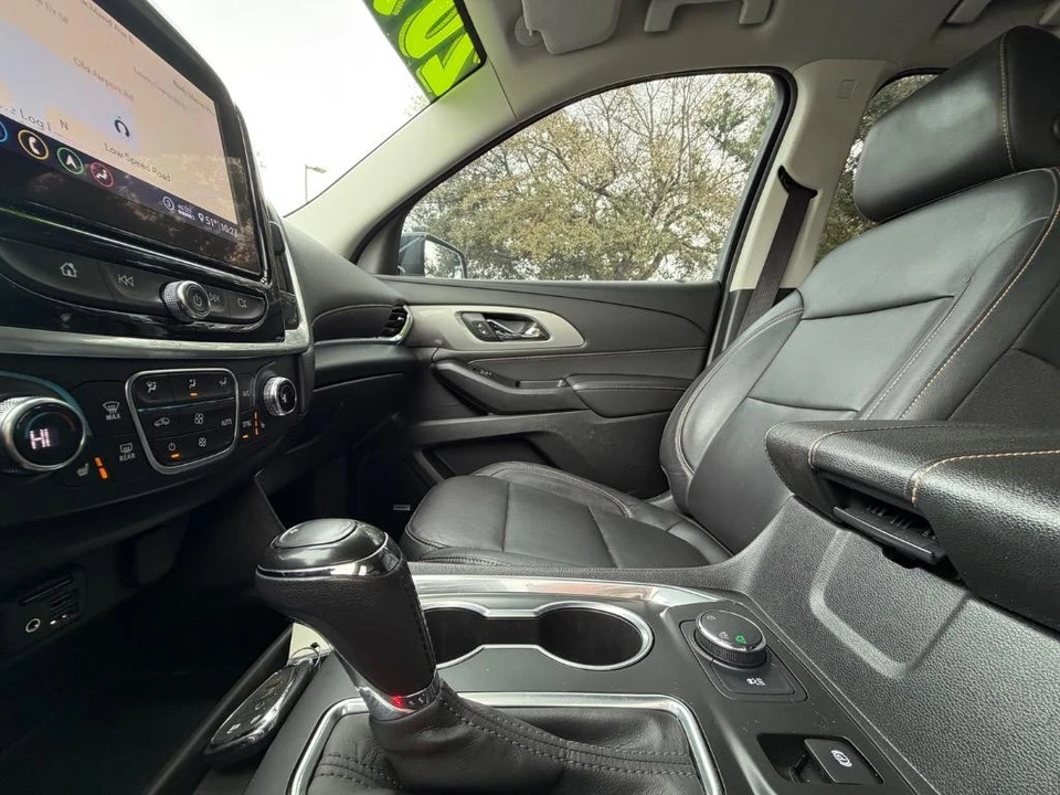 2020 Chevrolet Traverse - Image 18 of 21