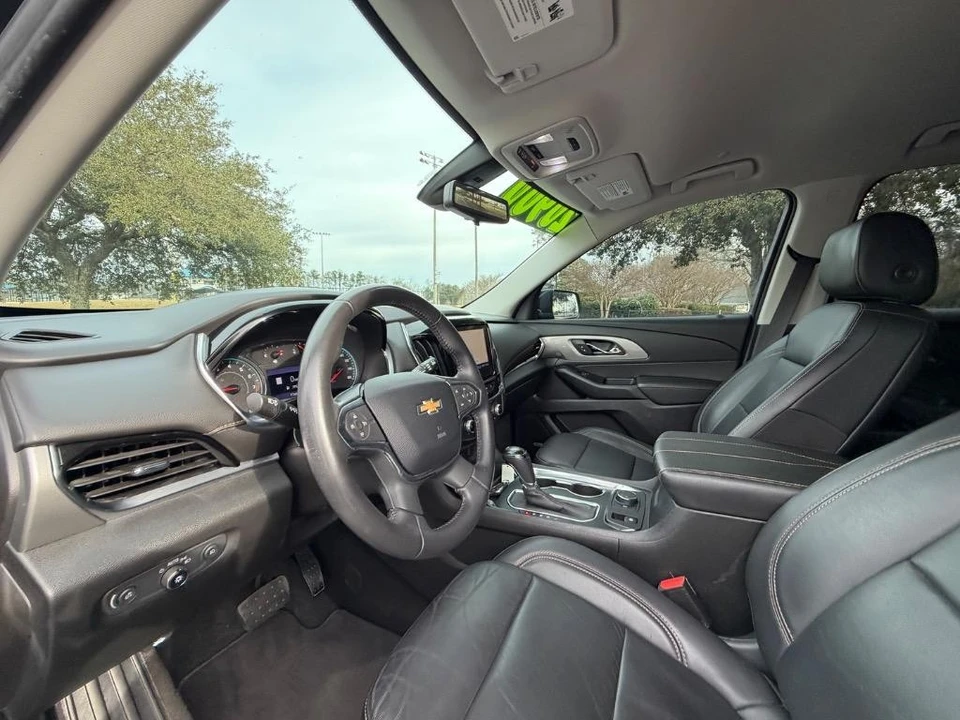 2020 Chevrolet Traverse - Image 11 of 21