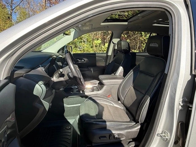 2020 Chevrolet Traverse - Image 11 of 12