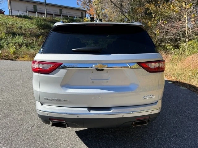 2020 Chevrolet Traverse - Image 7 of 12