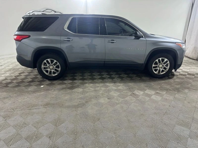 2020 Chevrolet Traverse - Image 8 of 12