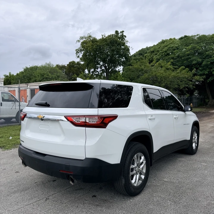 2020 Chevrolet Traverse - Image 8 of 21