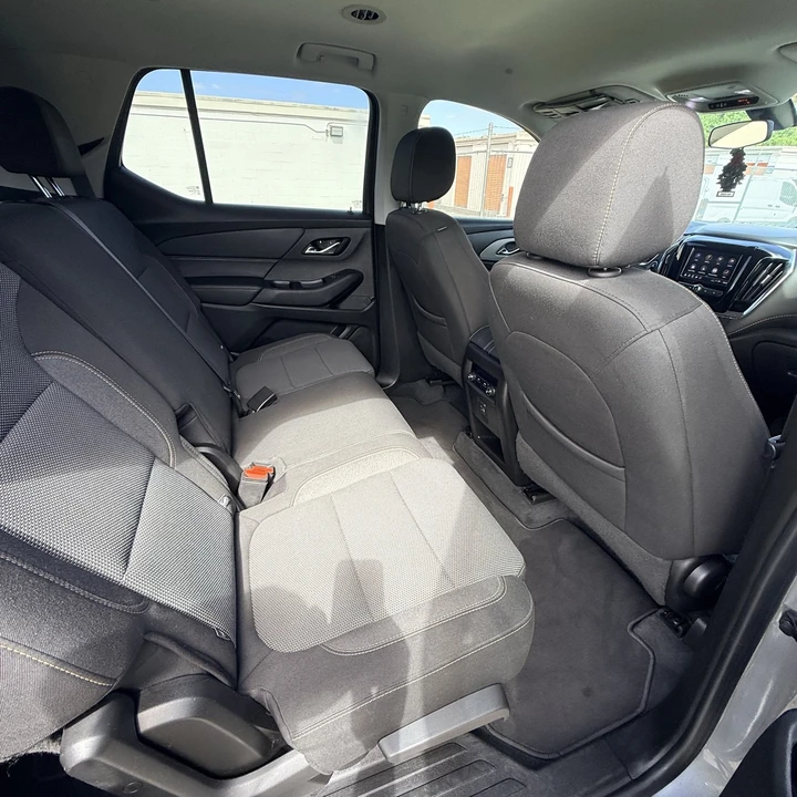 2020 Chevrolet Traverse - Image 17 of 21