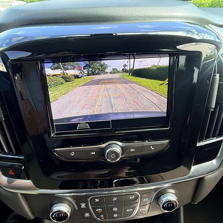 2020 Chevrolet Traverse - Image 10 of 21