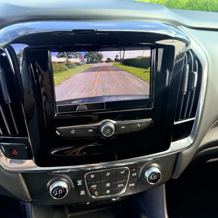 2020 Chevrolet Traverse - Image 9 of 21