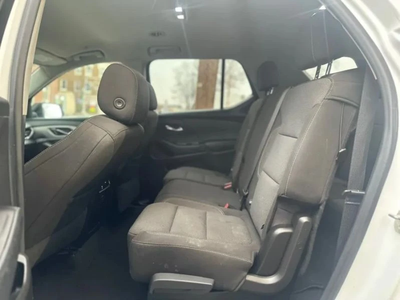 2020 Chevrolet Traverse - Image 10 of 12