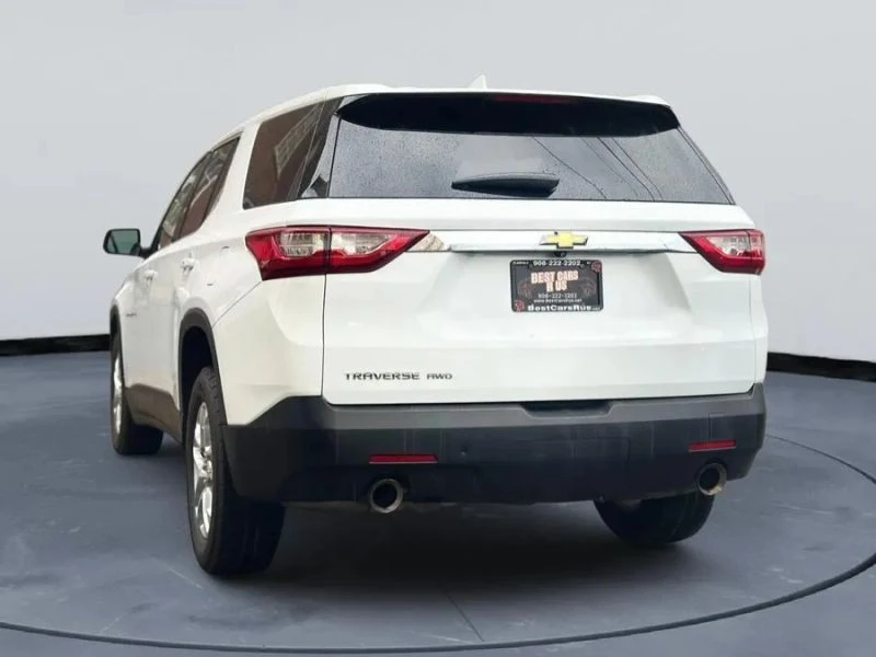 2020 Chevrolet Traverse - Image 6 of 12