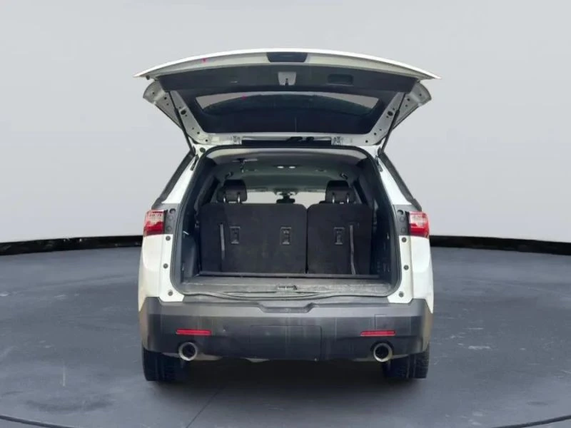 2020 Chevrolet Traverse - Image 7 of 12